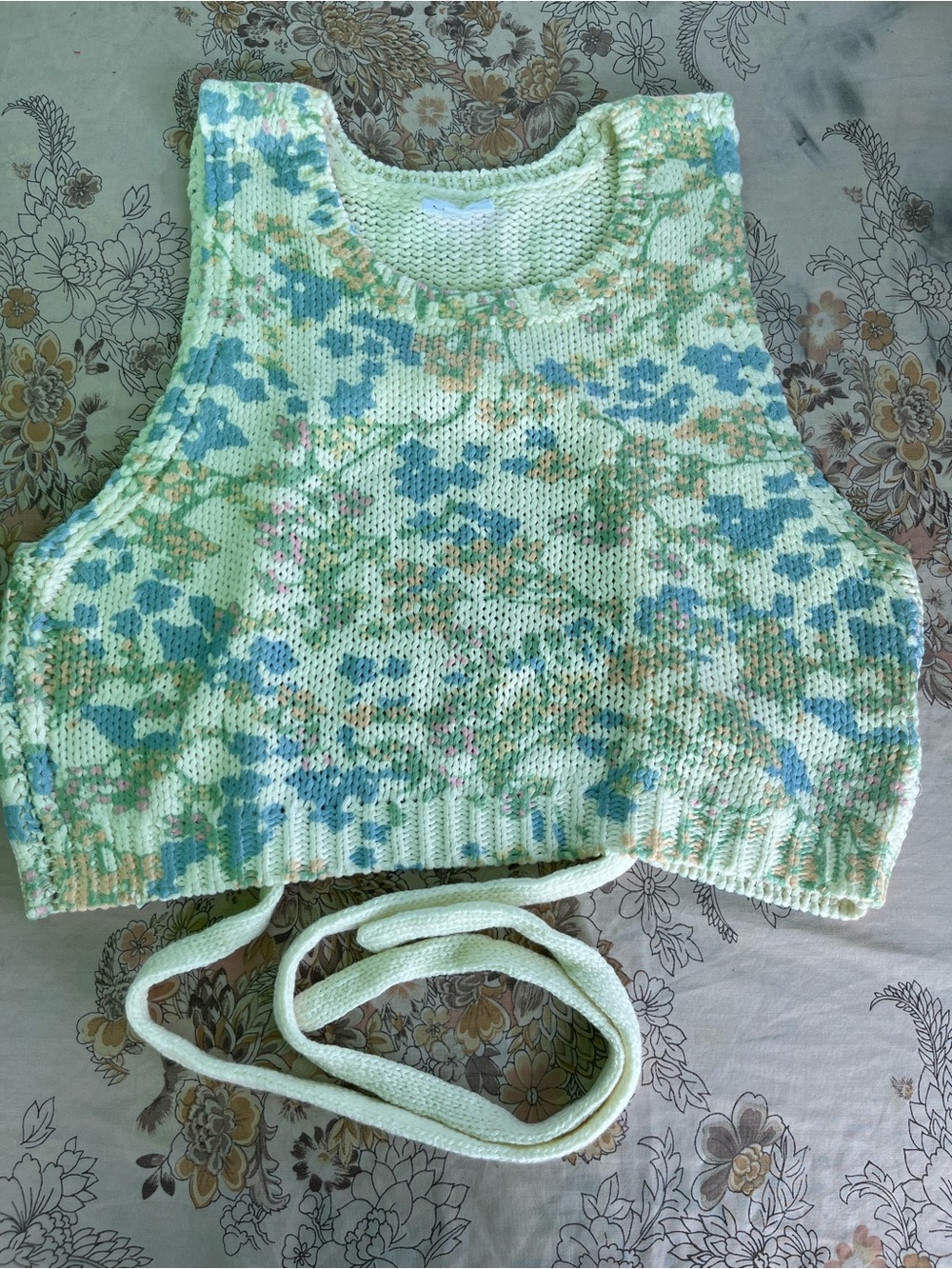 LE LIS Mint and Floral Knit Top